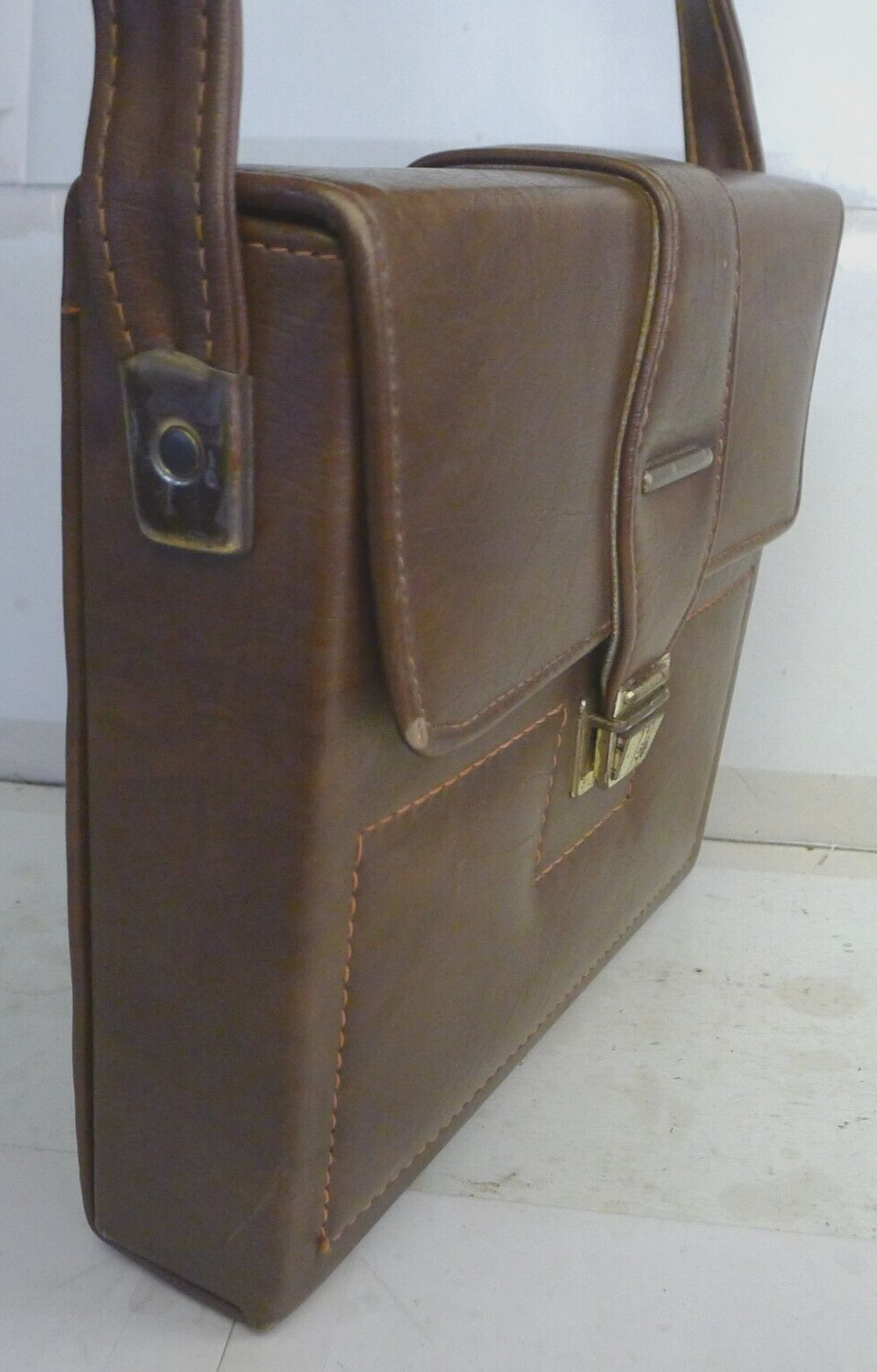 Camera Compartment Tan Case for Polaroid Folding SX-70 Camera & Accessories P75