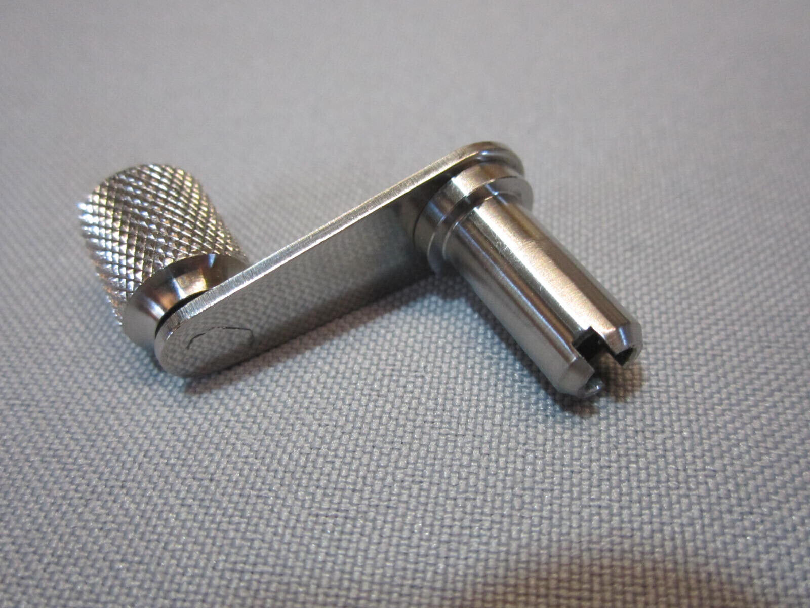 (BACK WIND REWIND CRANK HANDLE ) BOLEX REX-5 REX-4 REX-3 1:1 16mm movie camera