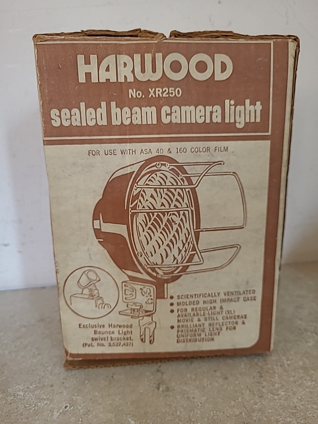 Vintage Harwood No. XR250 Sealed Beam Camera Light For Use With ASA 40&160 WORKS