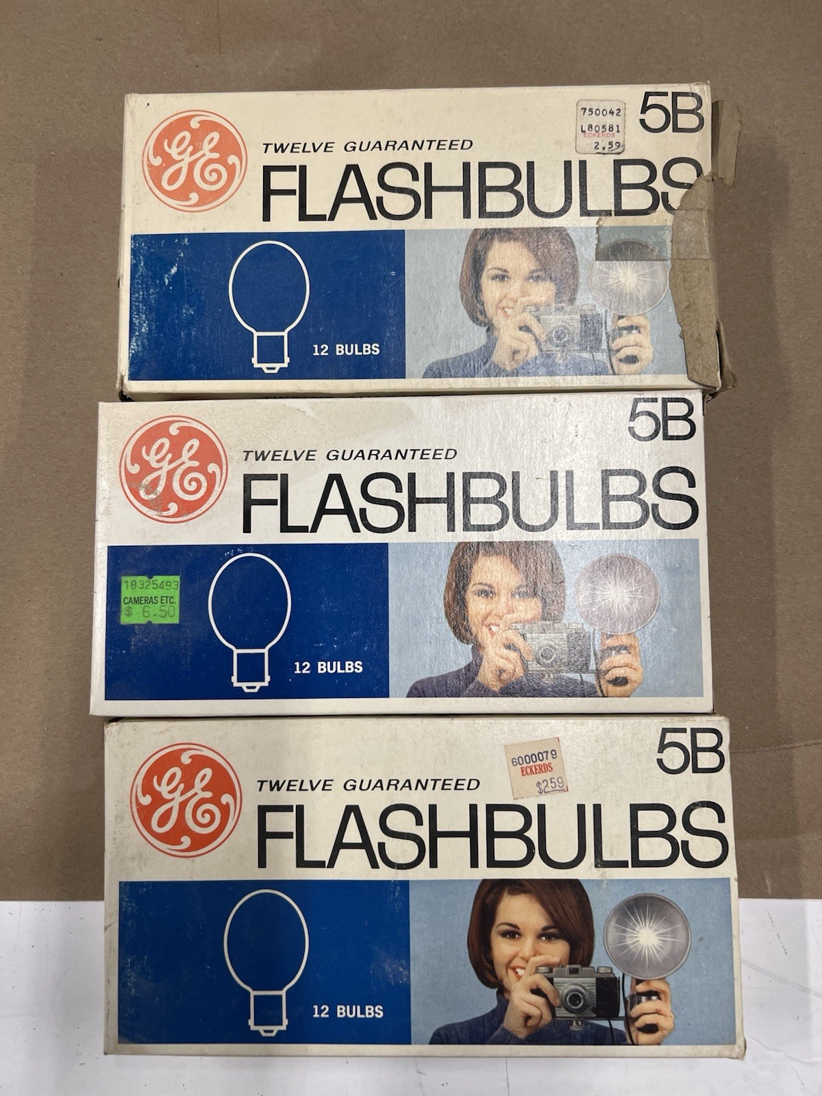 Vintage General Electric GE 5B Flash Bulbs For Camera Blue Box of 12 Unused