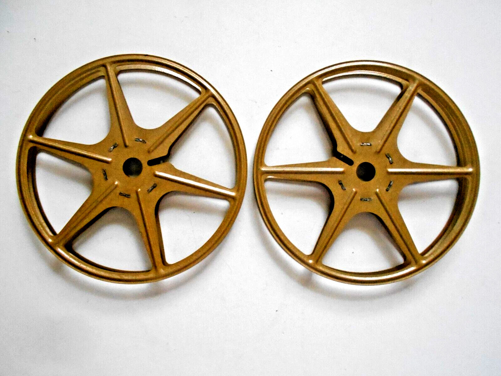 2 – Kenco Dual 8 300 ft. Gold Metal Reels with Cans