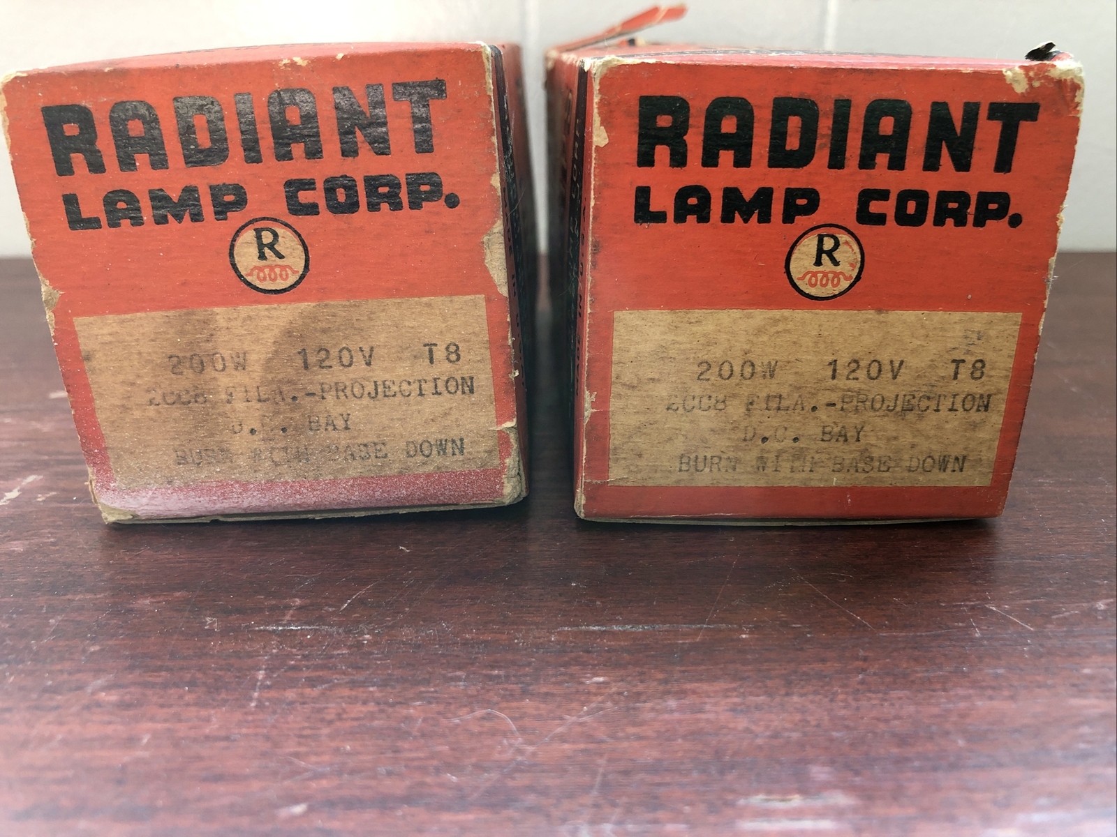 Radiant lamps, 200w, 120 vt8, 20c8 fila projection New Overstock Set Of Two (2)