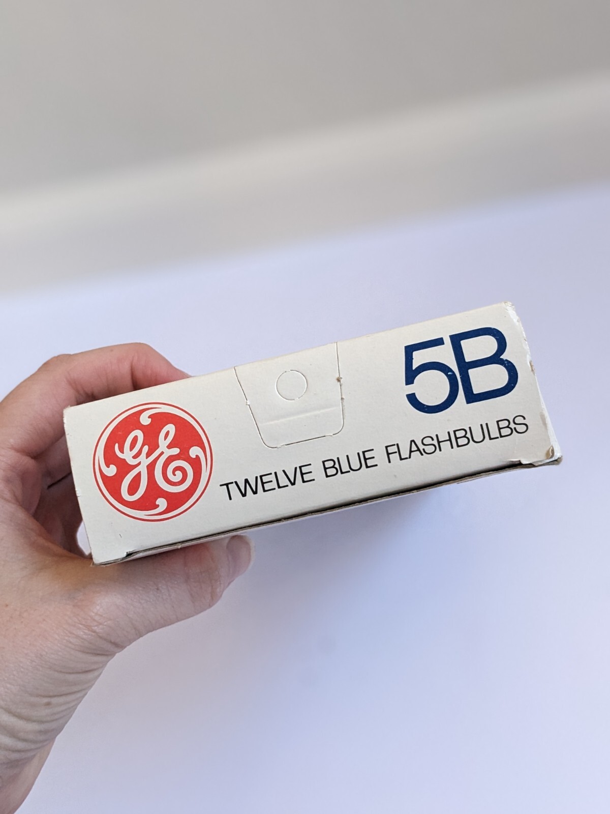 Vintage GE General Electric 5B Flashbulbs Blue 12 New Unused Bulbs NOS