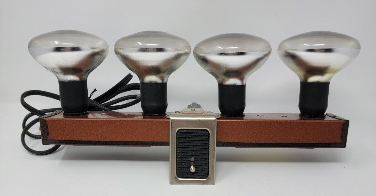 VTG “Acme Lite Mov-E-Lite” Model R4 Movie Lighting 4-Bulb 15″ Bar ~ Metal Case