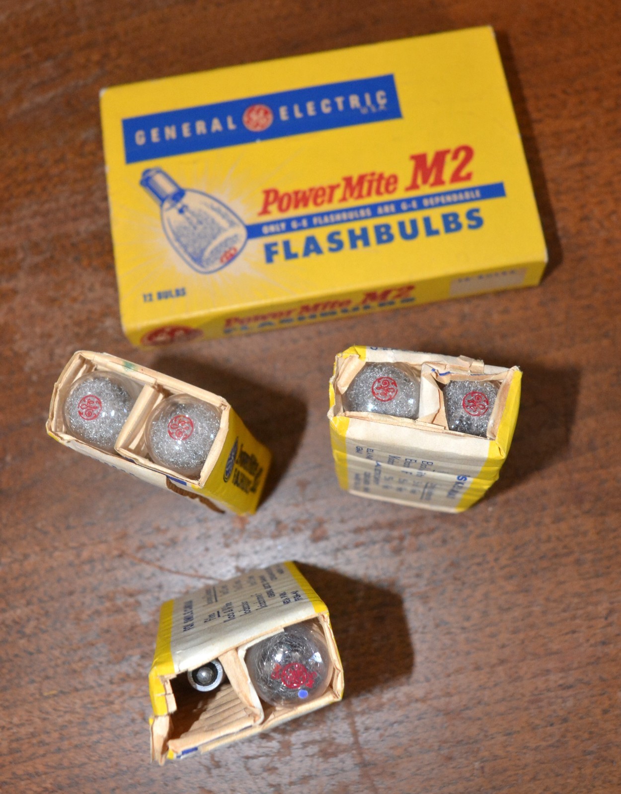 VTG SYLVANIA BLUE DOT M2 FLASHBULBS (23) NOS
