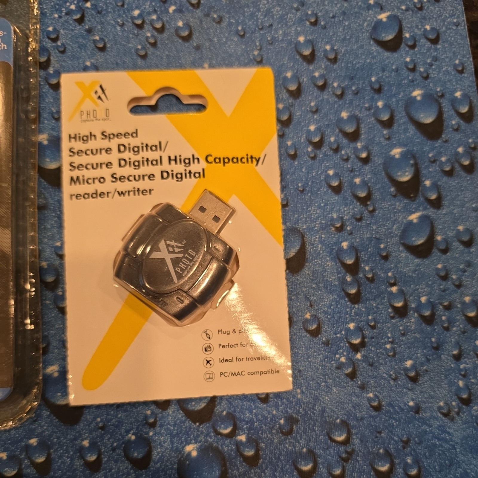 Polaroid Super Blower With Hi Perfomance Silicon Squeeze Bulb with accessories