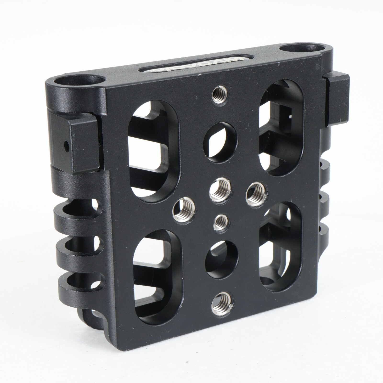 – MOVCAM BASEPLATE ADAPTER FOR 19MM RODS