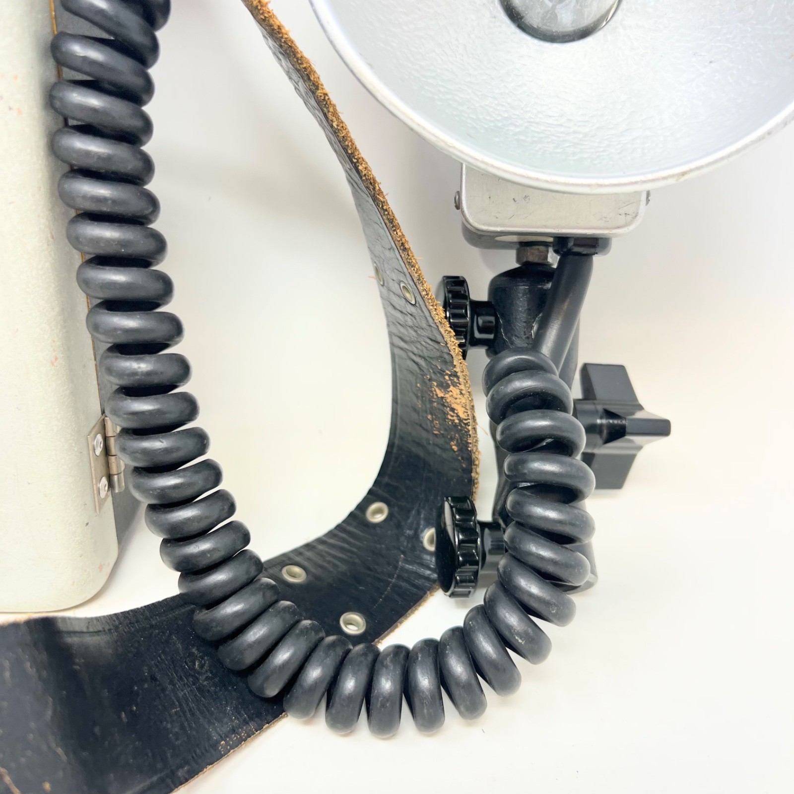 Vintage Norman 200B Portable Flash Strobe Unit Burbank CA Photography Equipment