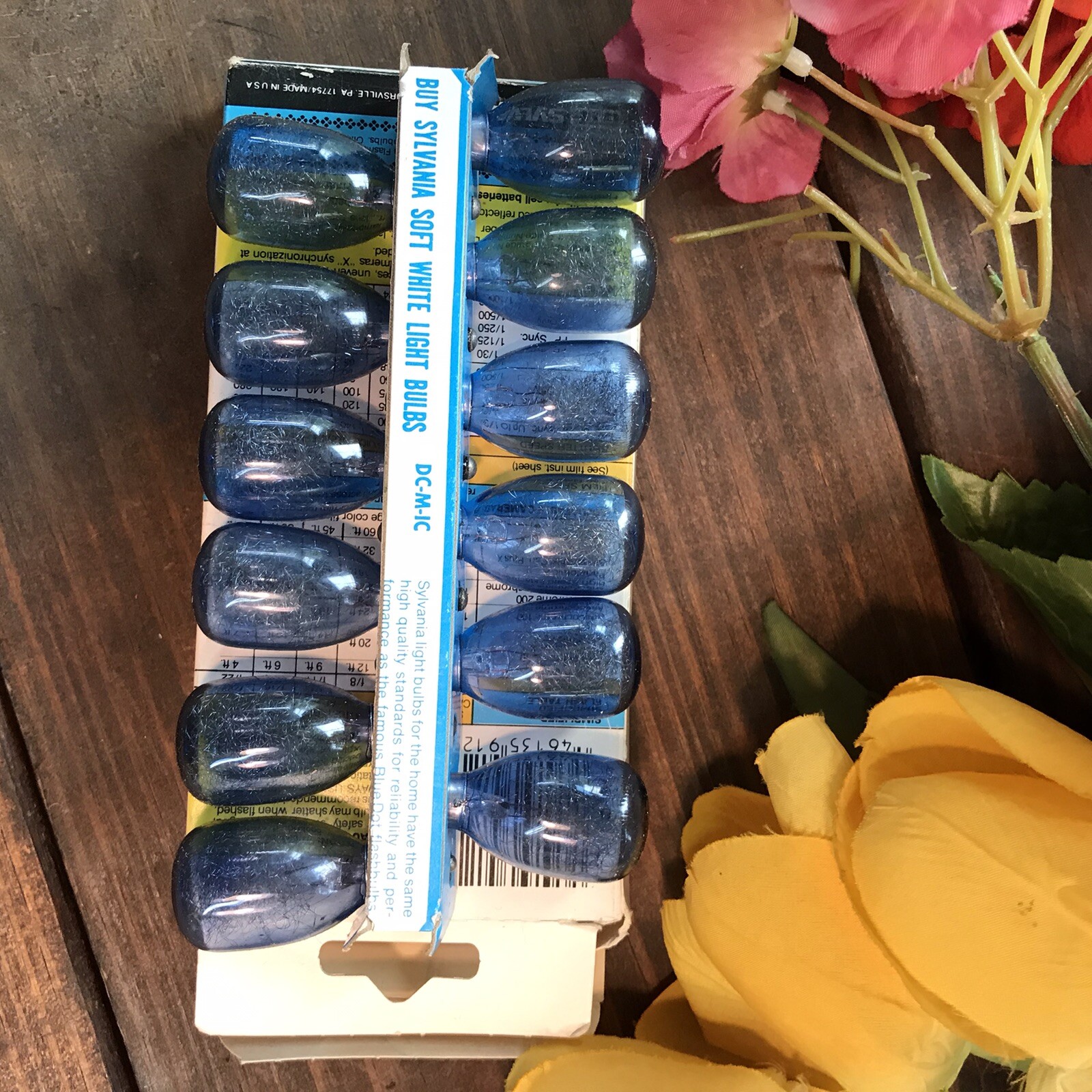 NOS! Vintage SYLVANIA Blue Dot Flashbulbs M3B 12 Blue Bulbs