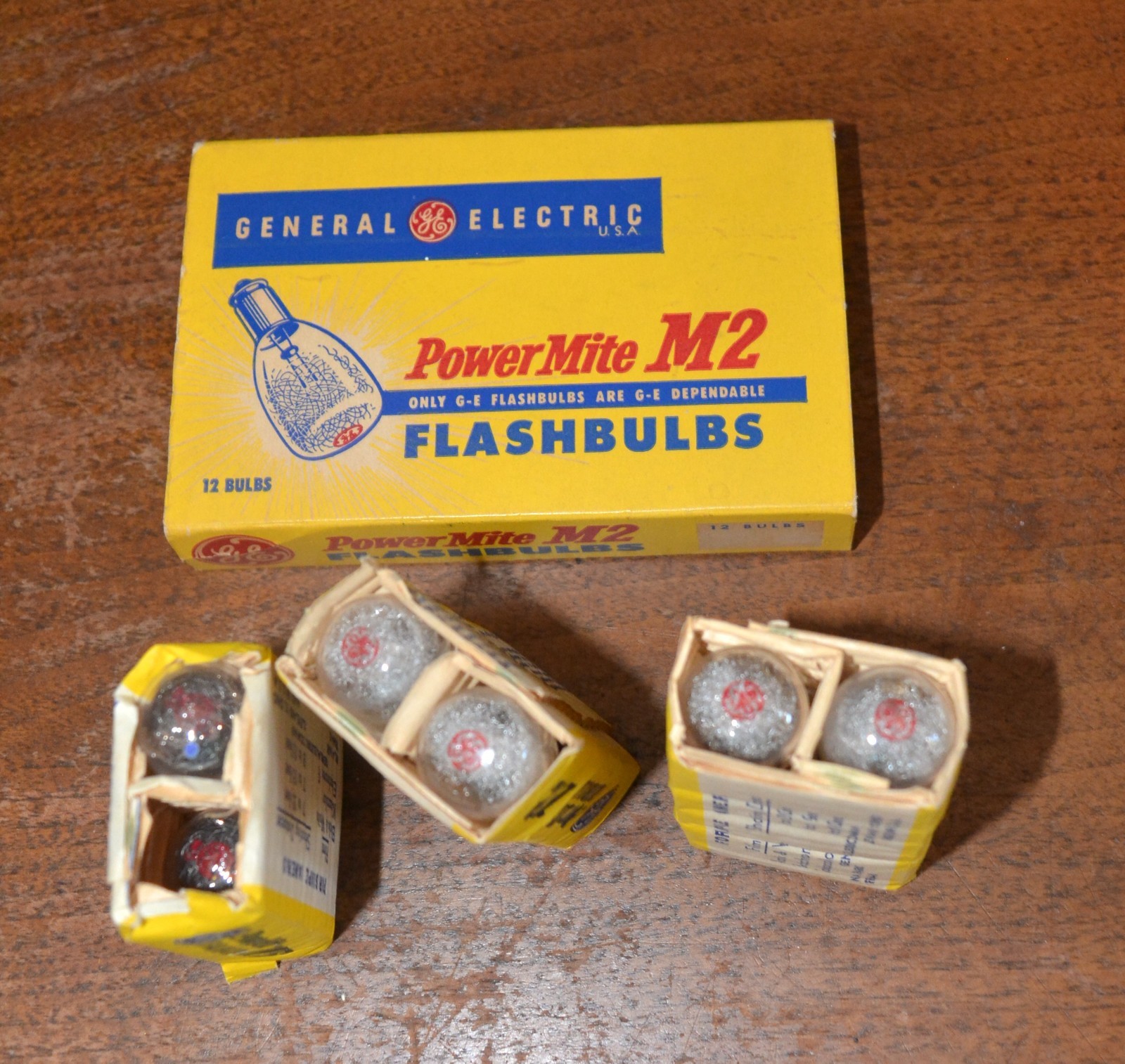 VTG SYLVANIA BLUE DOT M2 FLASHBULBS (23) NOS