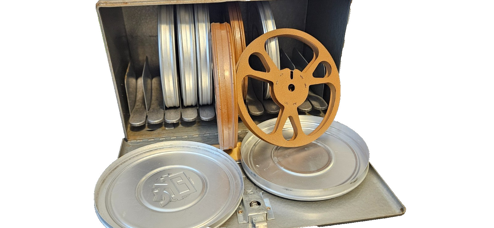 VINTAGE 1950’S METAL BRUMBERGER 16MM/8 MM FILM STORAGE BOX 12 SLOT 7 REELS+CASES
