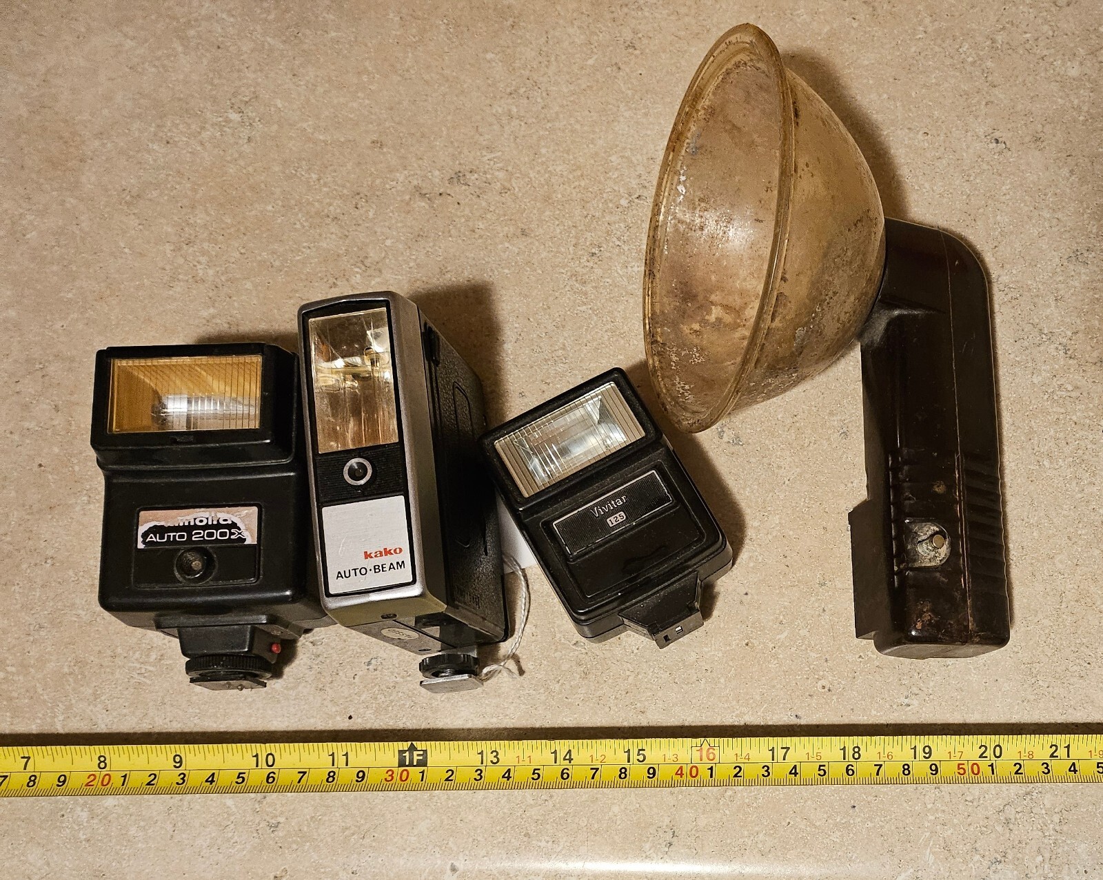Vintage Camera Flash Kodak 2-Way Safelamp Kako Auto Beam Vivitar 125 Read Descrp