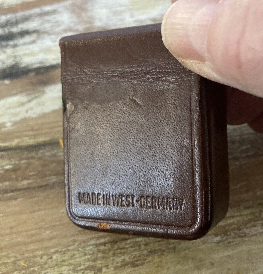 Vintage photo accessory Leica exposure incident light meter booster leather case
