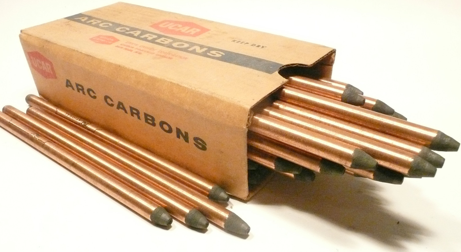 CARBON ARC RODS for 35mm FILM PROJECTION – 1 BOX of 10mm x 9″ NATIONAL NEGATIVE