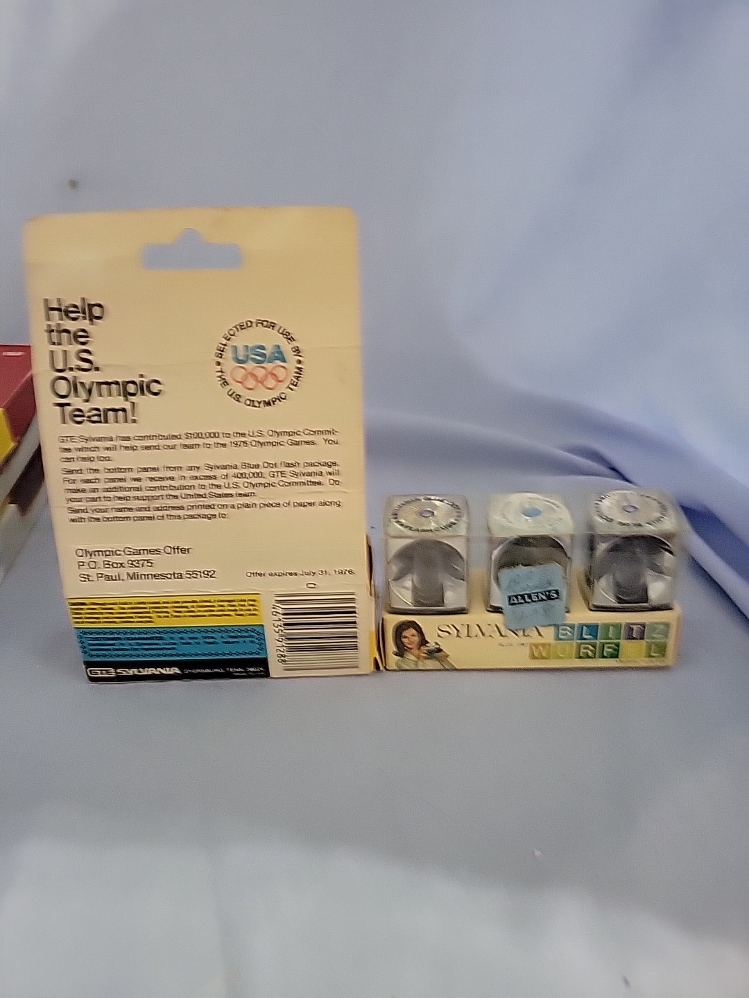 2 Sylvania Blue Dot Flash Cubes For Cameras 3 Pack Unused, 24 Flashes