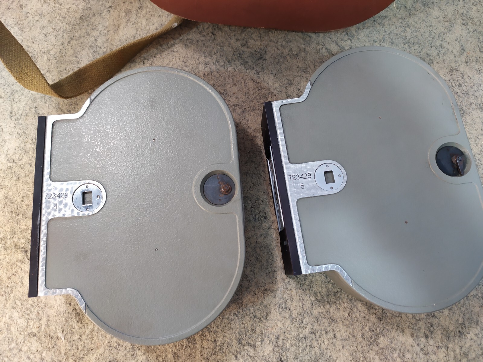 2 x Konvas Cassettes 35mm. film back holder 60m