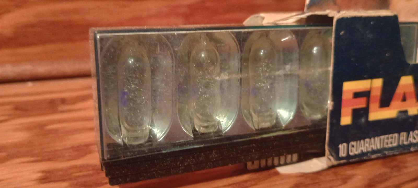 RARE Vintage Sylvania Blue Dot Flash Bar GTE Camera Flashbulbs Retro USA