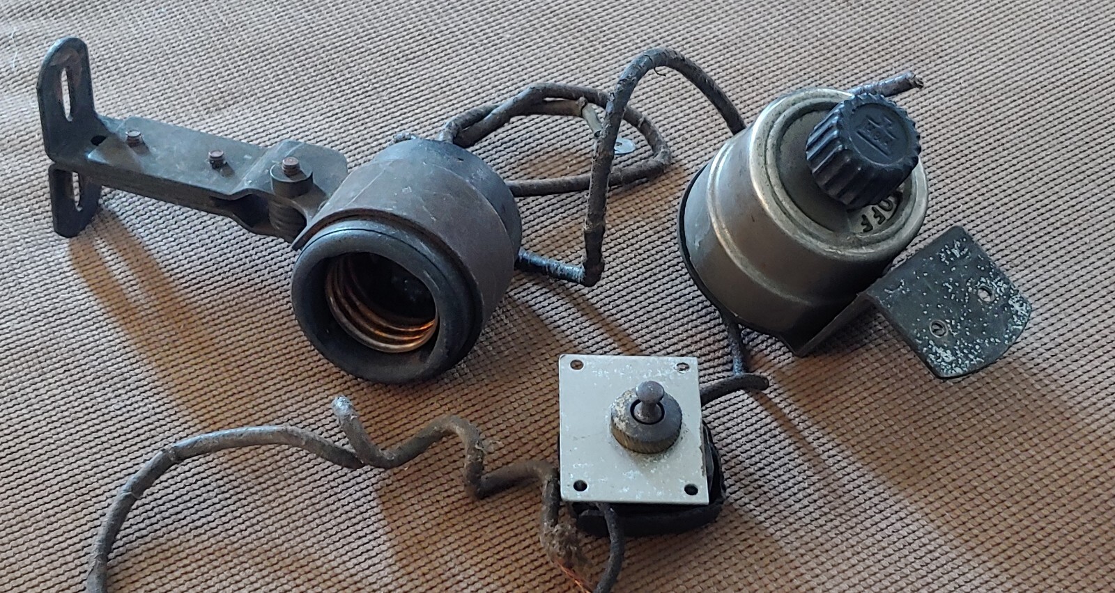 1920 DEVRY Type E Projector 3-WAY On/Off SWITCH,Bulb & SOCKET + Push/Pull TOGGLE