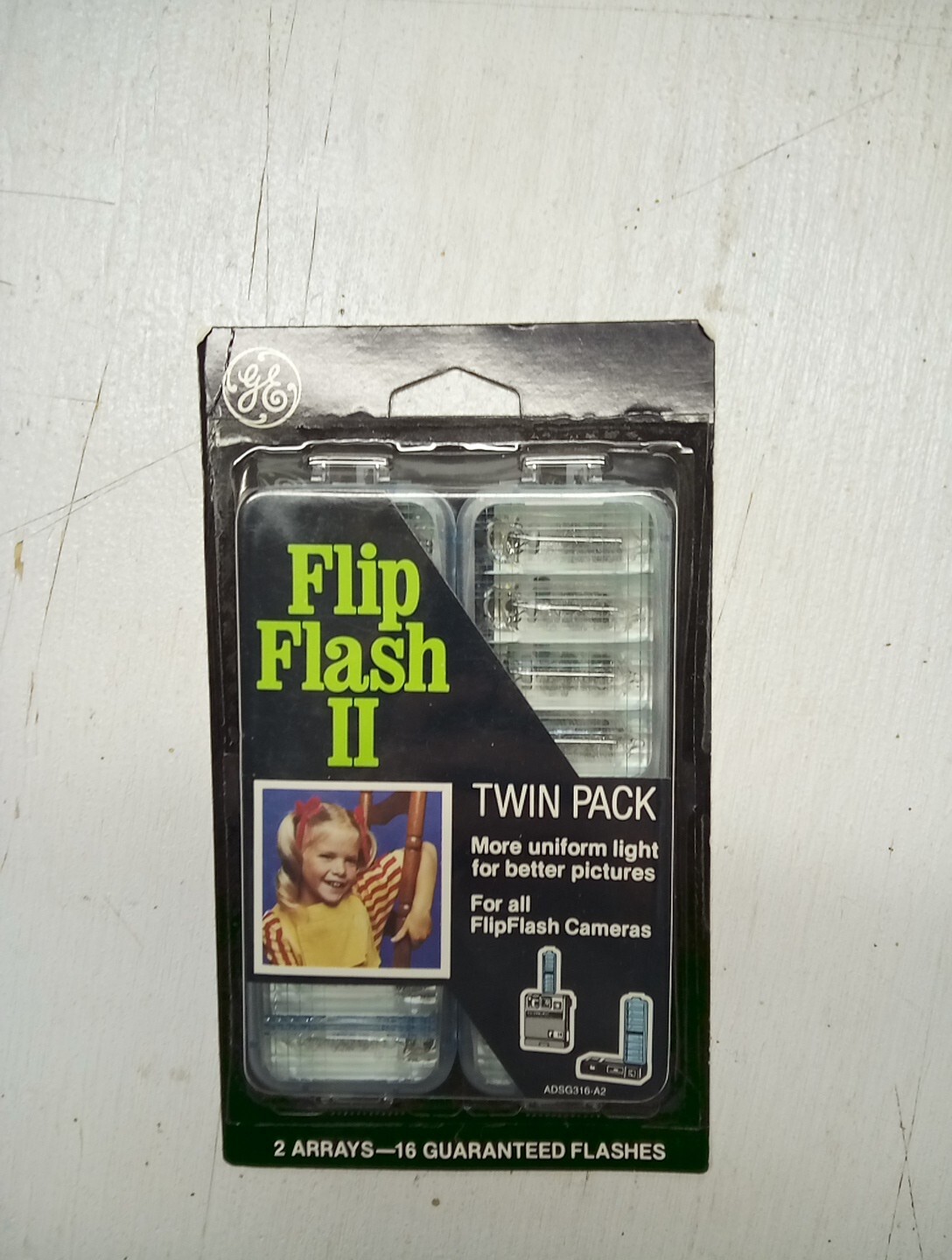 GE Flip Flash II Twin Pack Original Packaging 16 Flashes New Old Stock