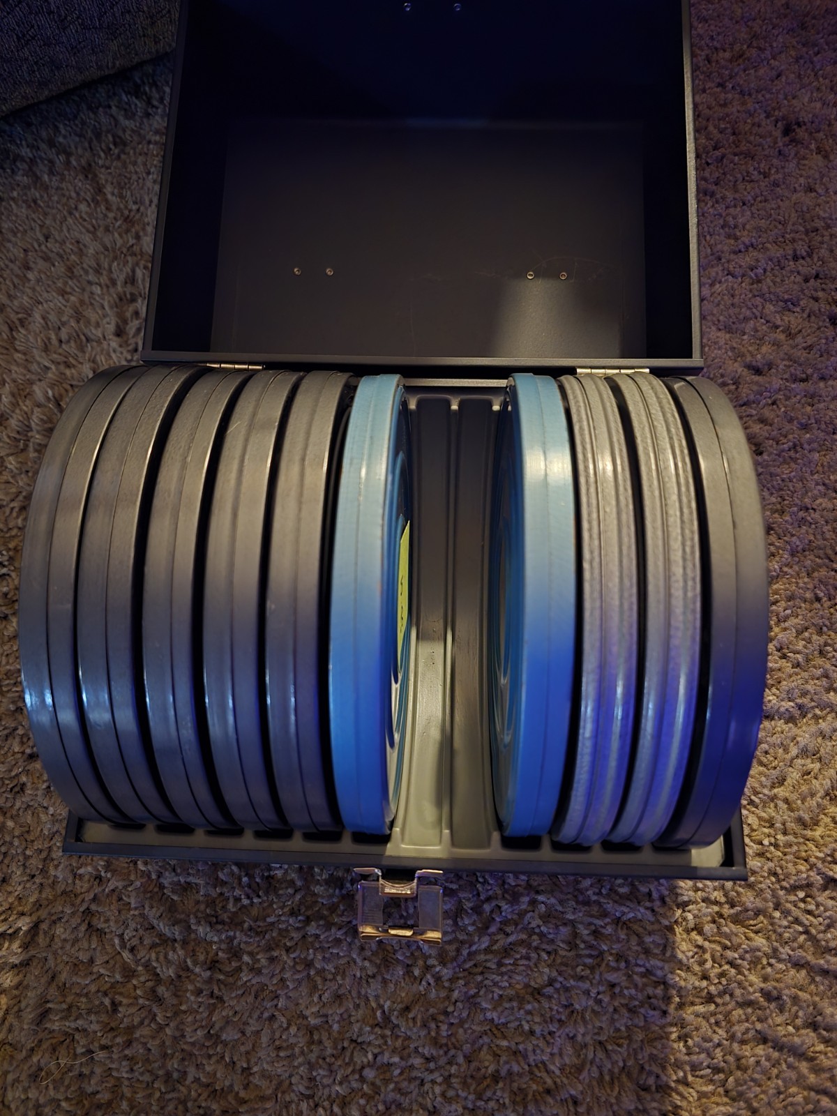 Super 8mm Film Storage Case Box with 12 Slots & 10 Metal Reel Canisters Vtg 1960
