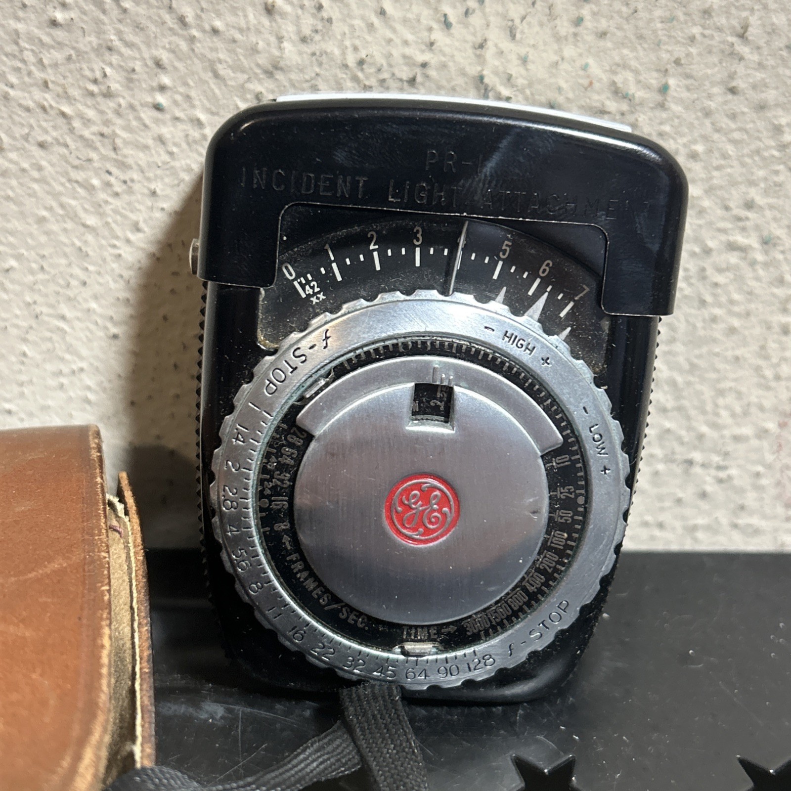 Vintage GE exposure meter type pr-1 with brown leather case