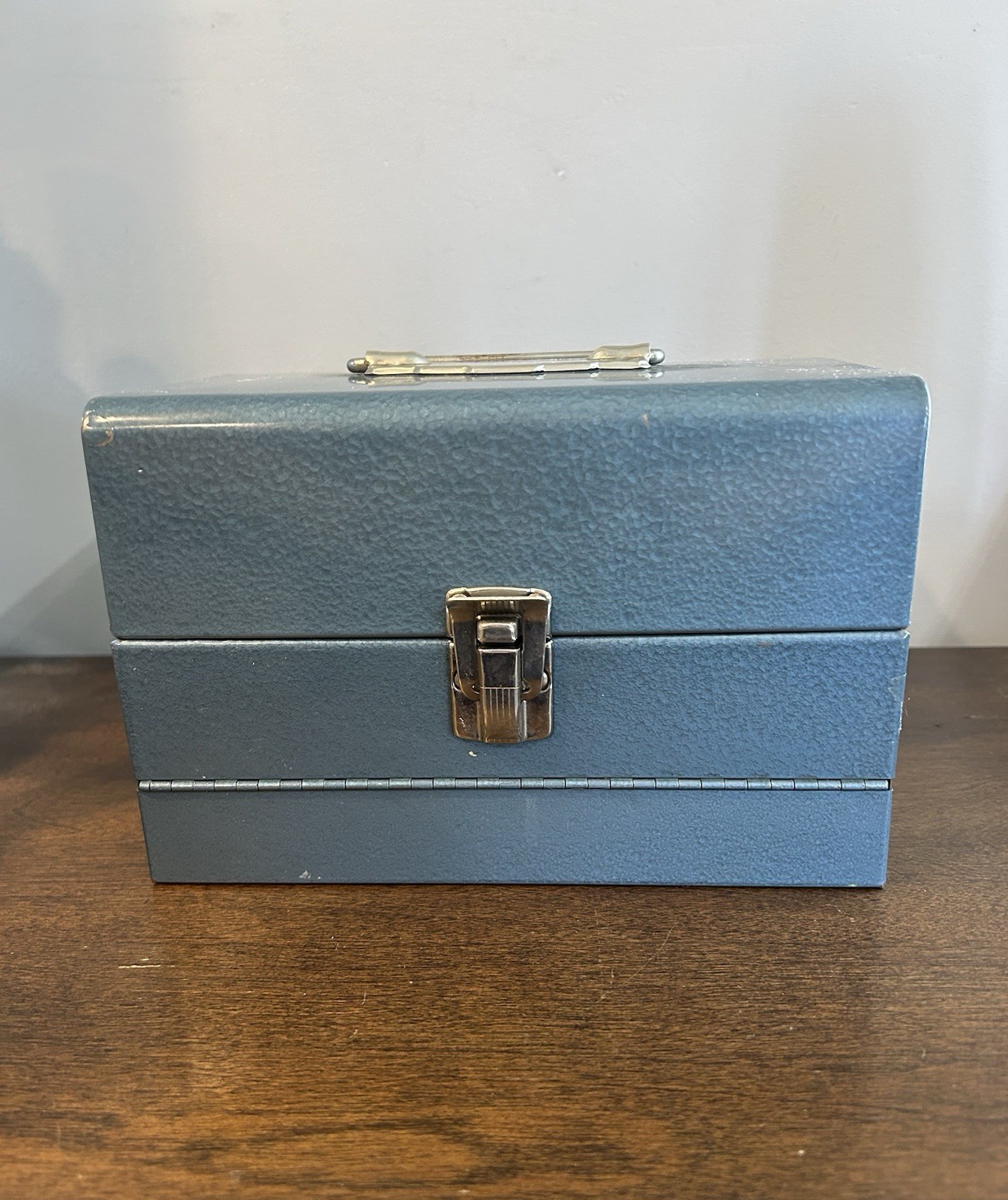 Vintage Logan Super 8mm Film Blue Metal Storage Box Case Holds 12 Reel Slots GUC