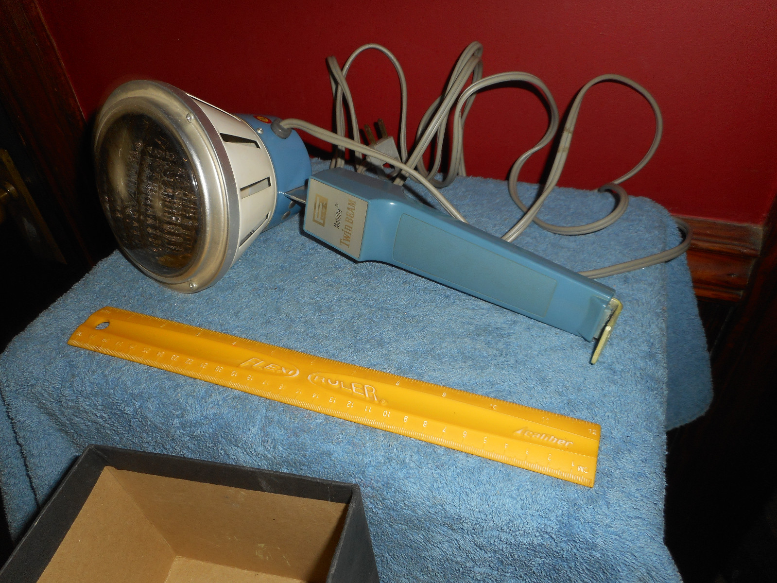 SYLVANIA MOBILITE Twin Beam Tilting SPOT FLOOD LIGHT #3400 Zoom Lamp in Box