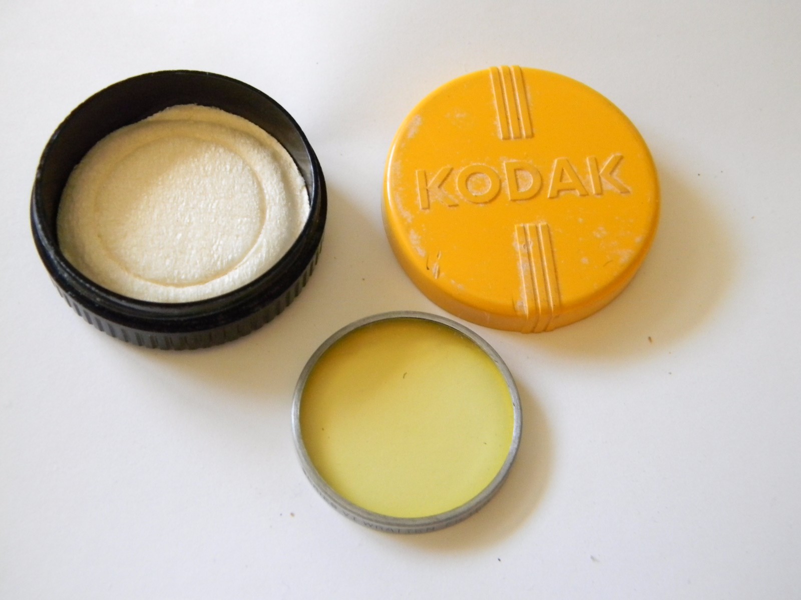 Kodak Wratten Filter – Series VI — With Case