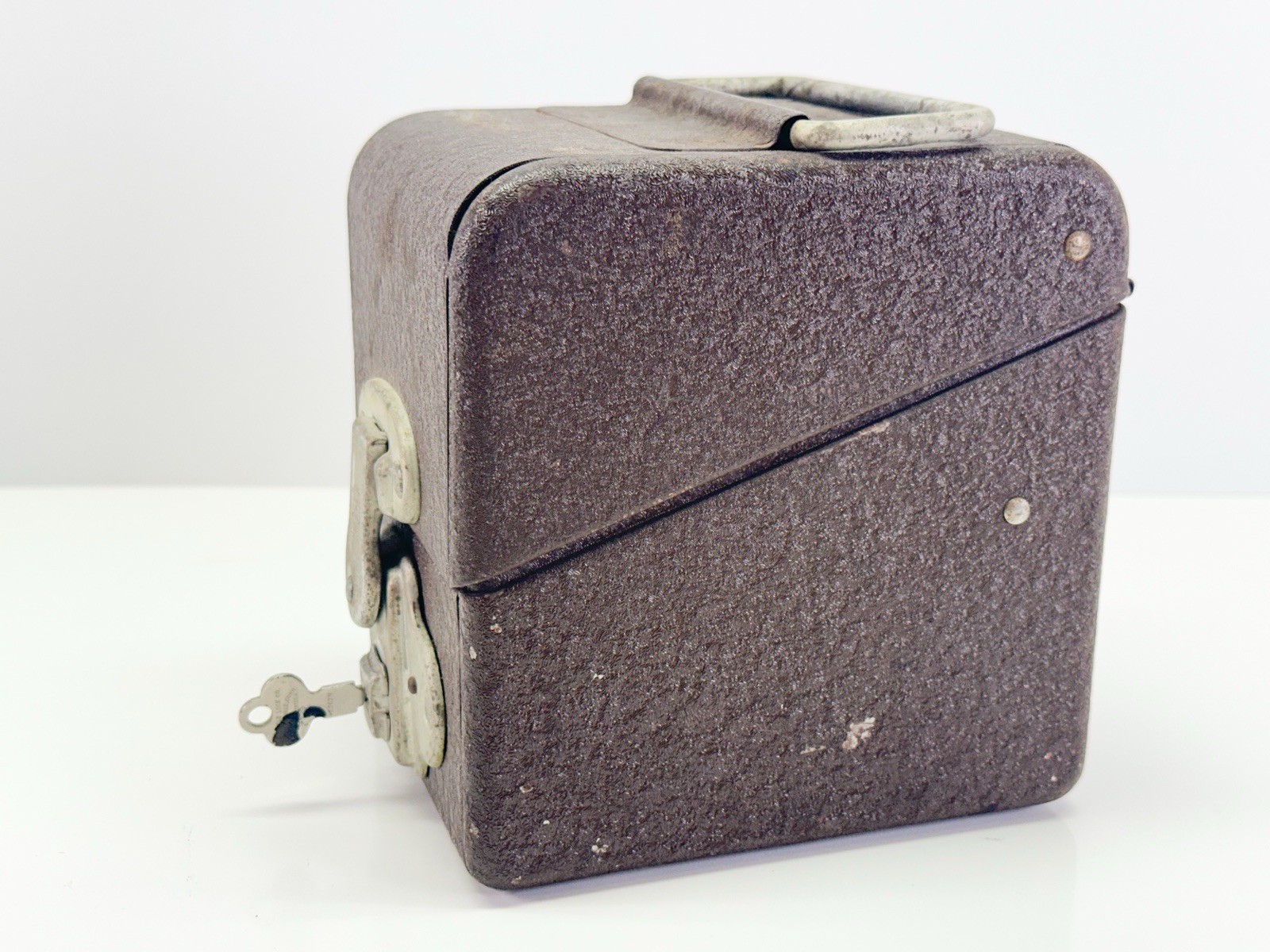 ORIGINAL KEY! Eagle Lock Company 8mm 6 Space Film Reel Holder Case Metal Vintage