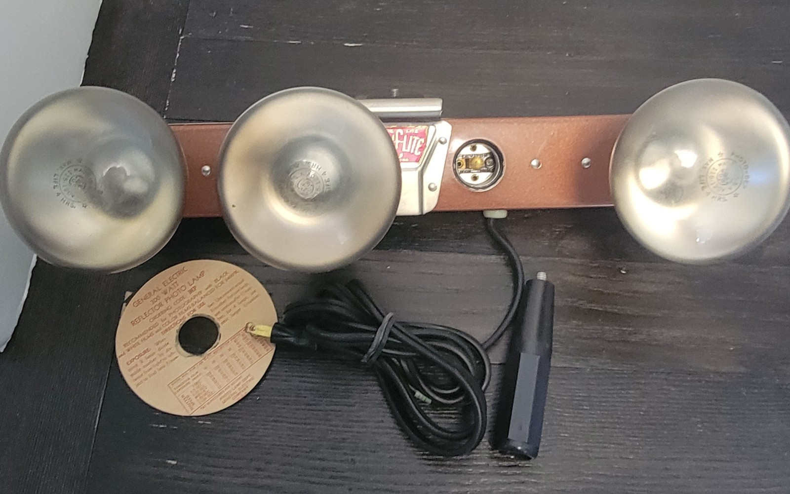 Vintage Acme Lite Mov-E-Lite R4 Movie Light 4 Bulb Lighting Bar w/ Case WORKS