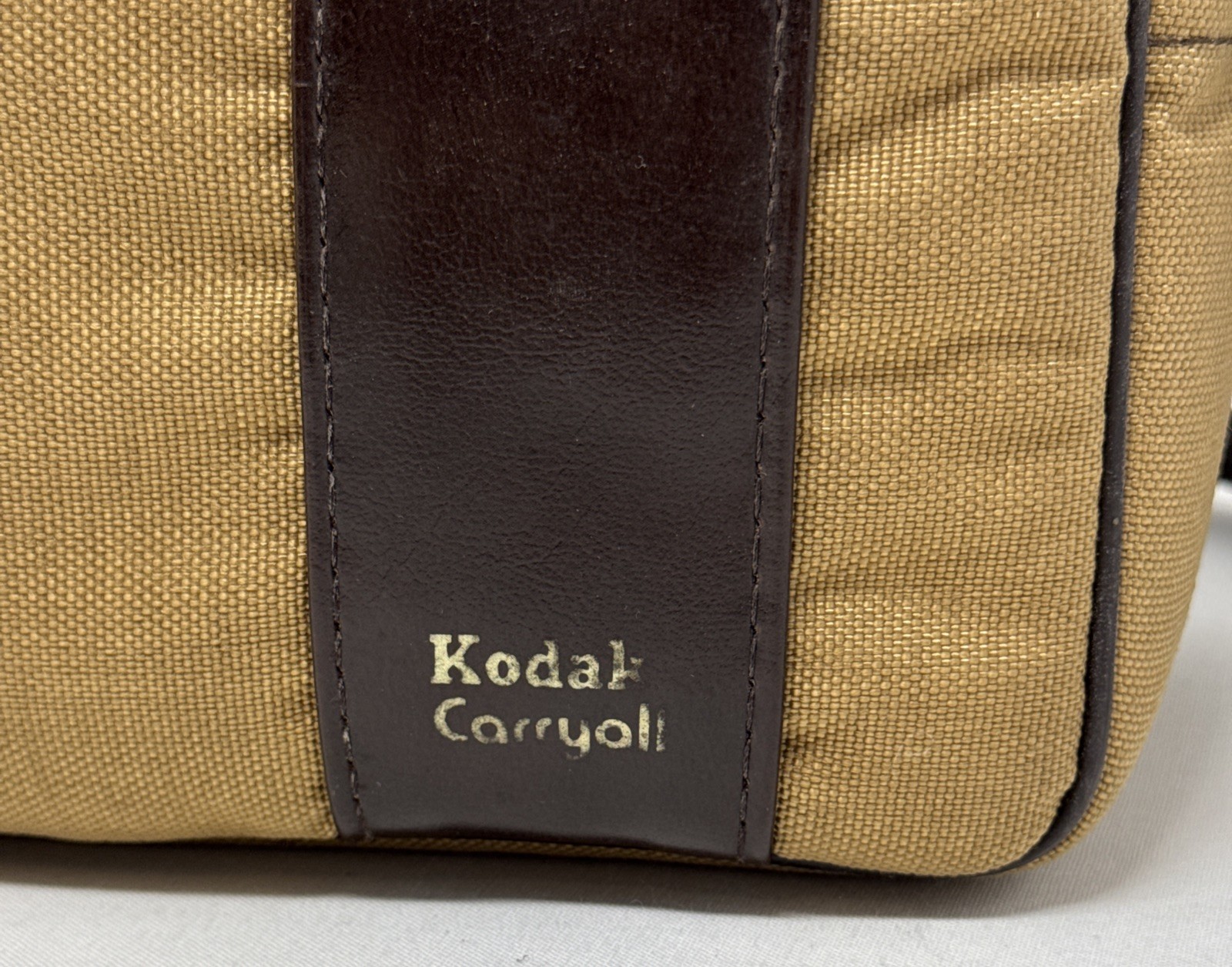 VTG Kodak Instant Camera Carryall Bug Bag Brown Vinyl & Canvas w/ Shoulder Strap