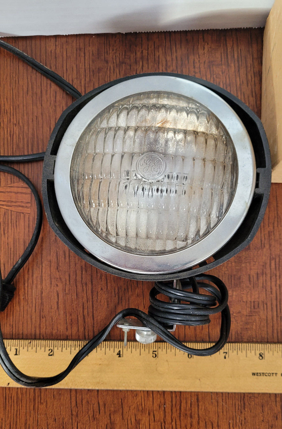 Bell & Howell Super 8 Movie Light #41969 untested with box