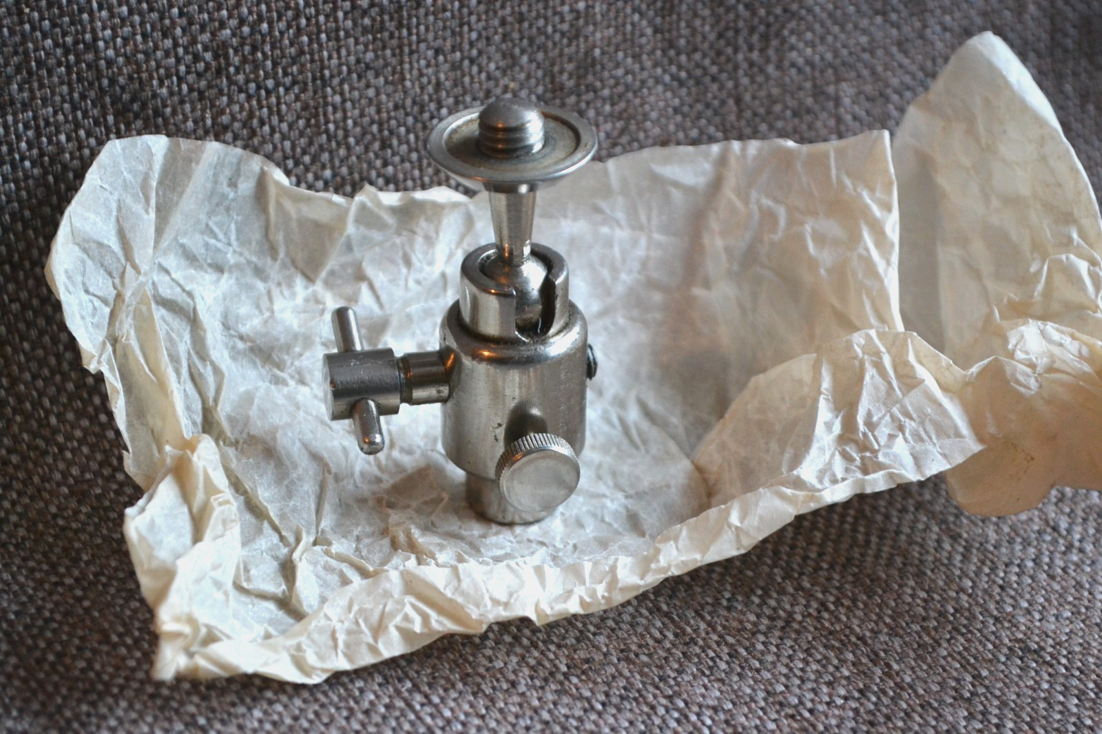 FED head (mounting) the first developments for a pocket tripod FED