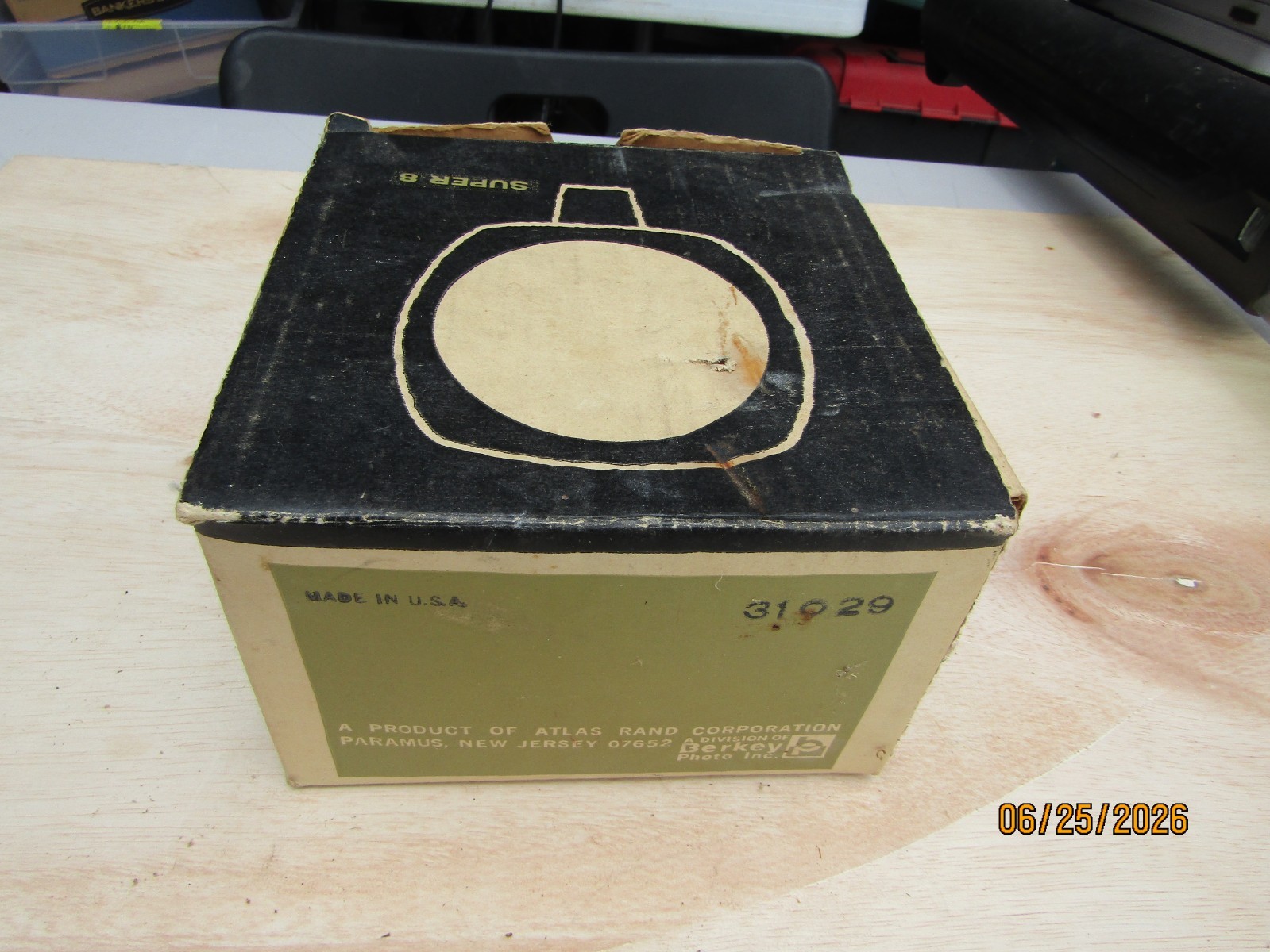 Vintage Atlas Warner Super 8 Movie Sealed Beam Light Model 855 w Box Tested