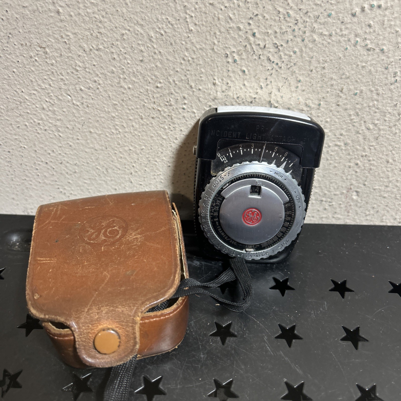 Vintage GE exposure meter type pr-1 with brown leather case