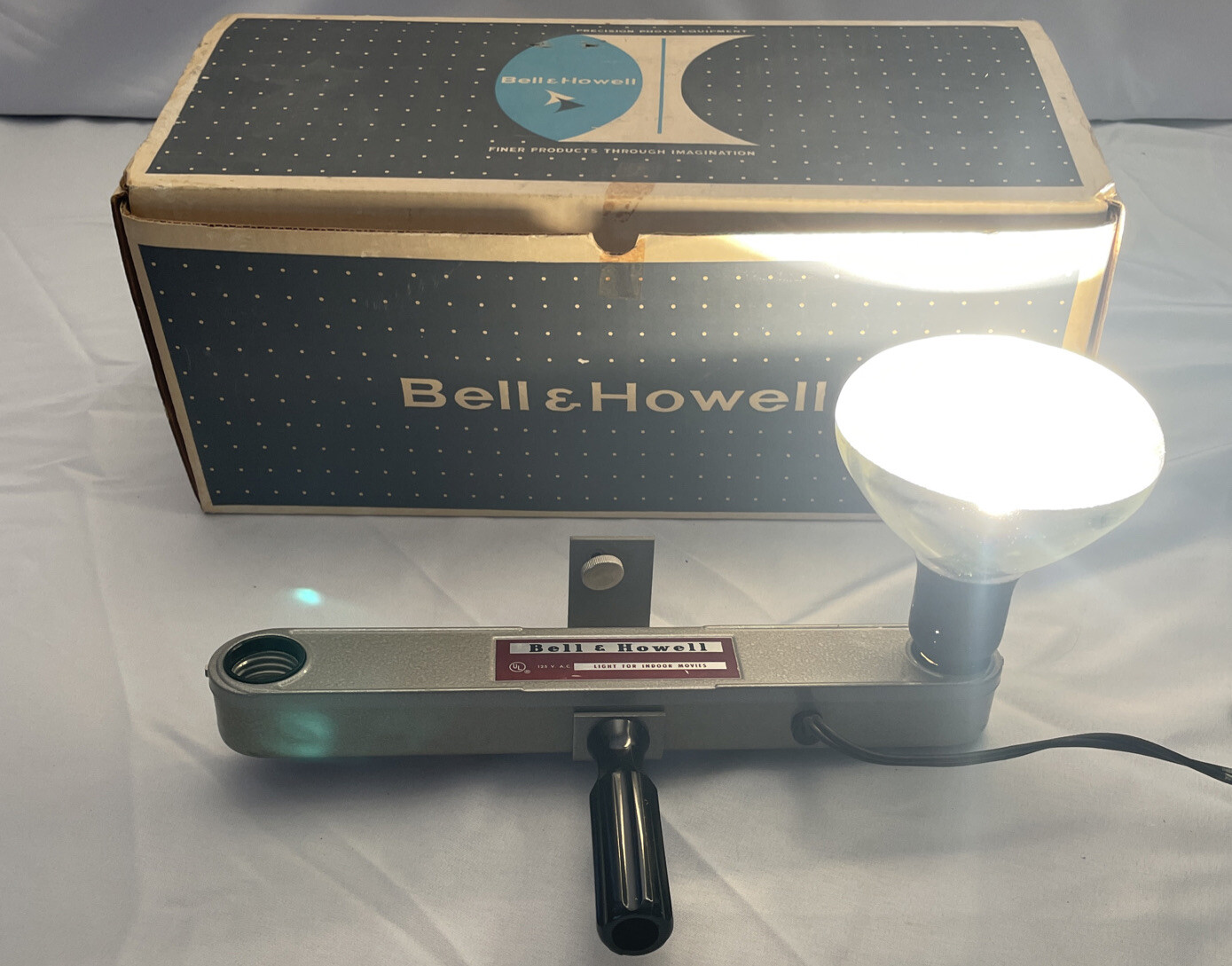 VTG Bell & Howell Light For Indoor Movies 28801 Photography Works 1 Bulb Box