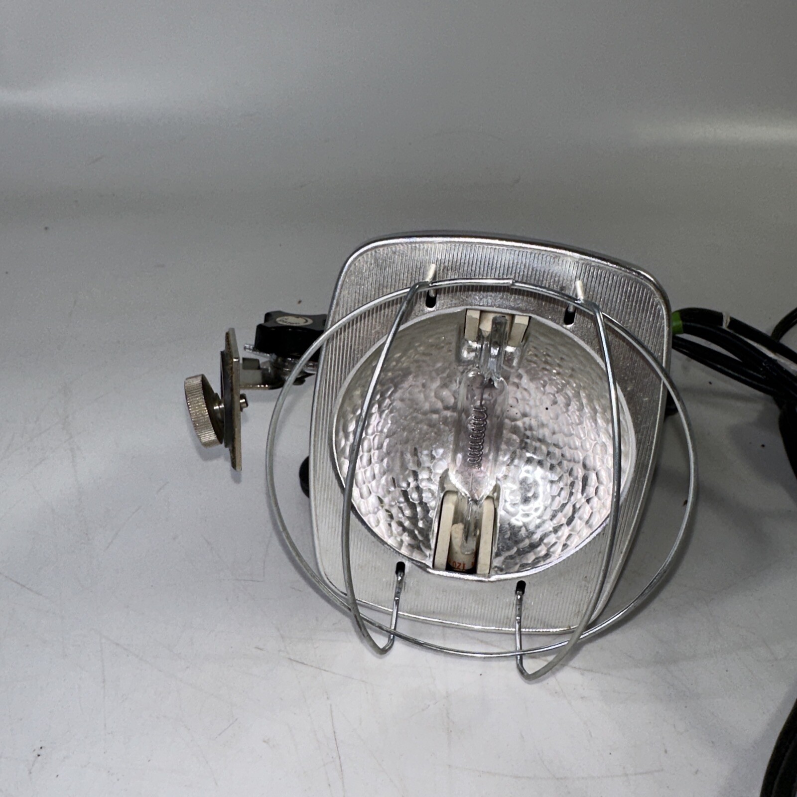 Vintage Sylvania Sun Gun II Movie Light Halogen Bulb Works Plus Extra Sun Light