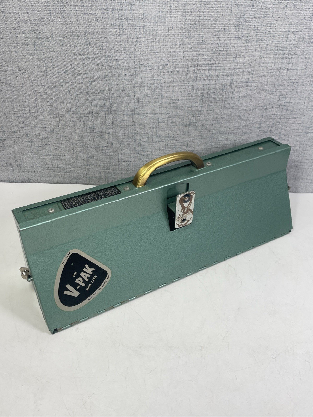 VINTAGE V-PAK 4BULB LITE CPL BAR PM-4 PHOTOGRAPHY METAL GREEN BOX TESTED