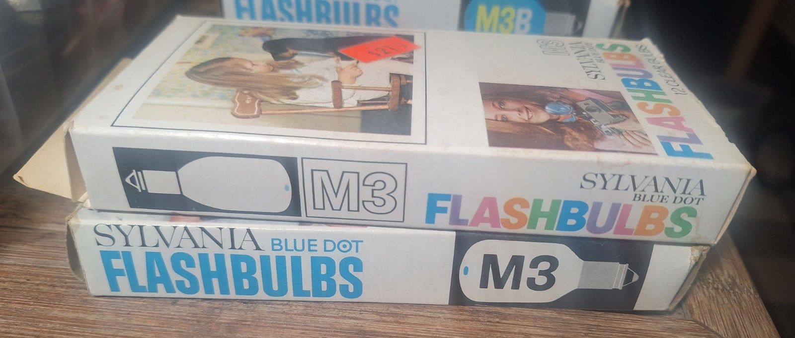Vintage Sylvania Flashbulbs M3 Blue Dot – 24 Clear Bulbs