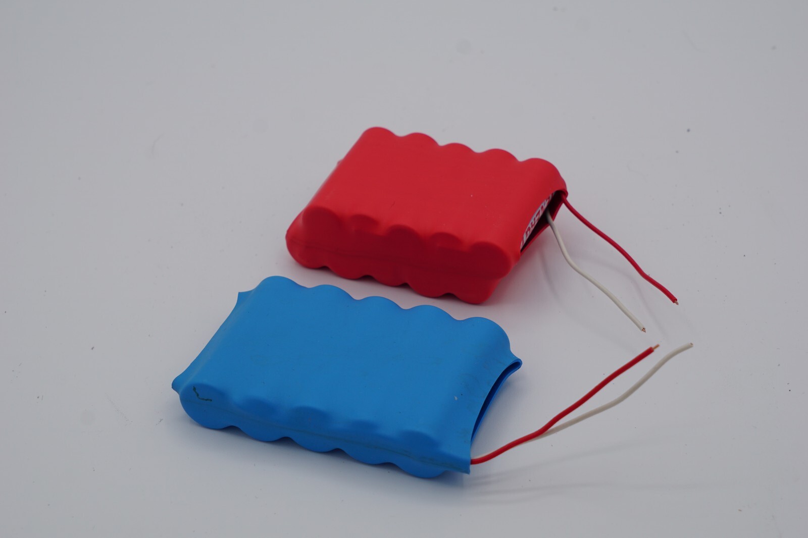 New Battery Re-Celling Service for 12 Volt Bolex Battery Packs, and EL Series