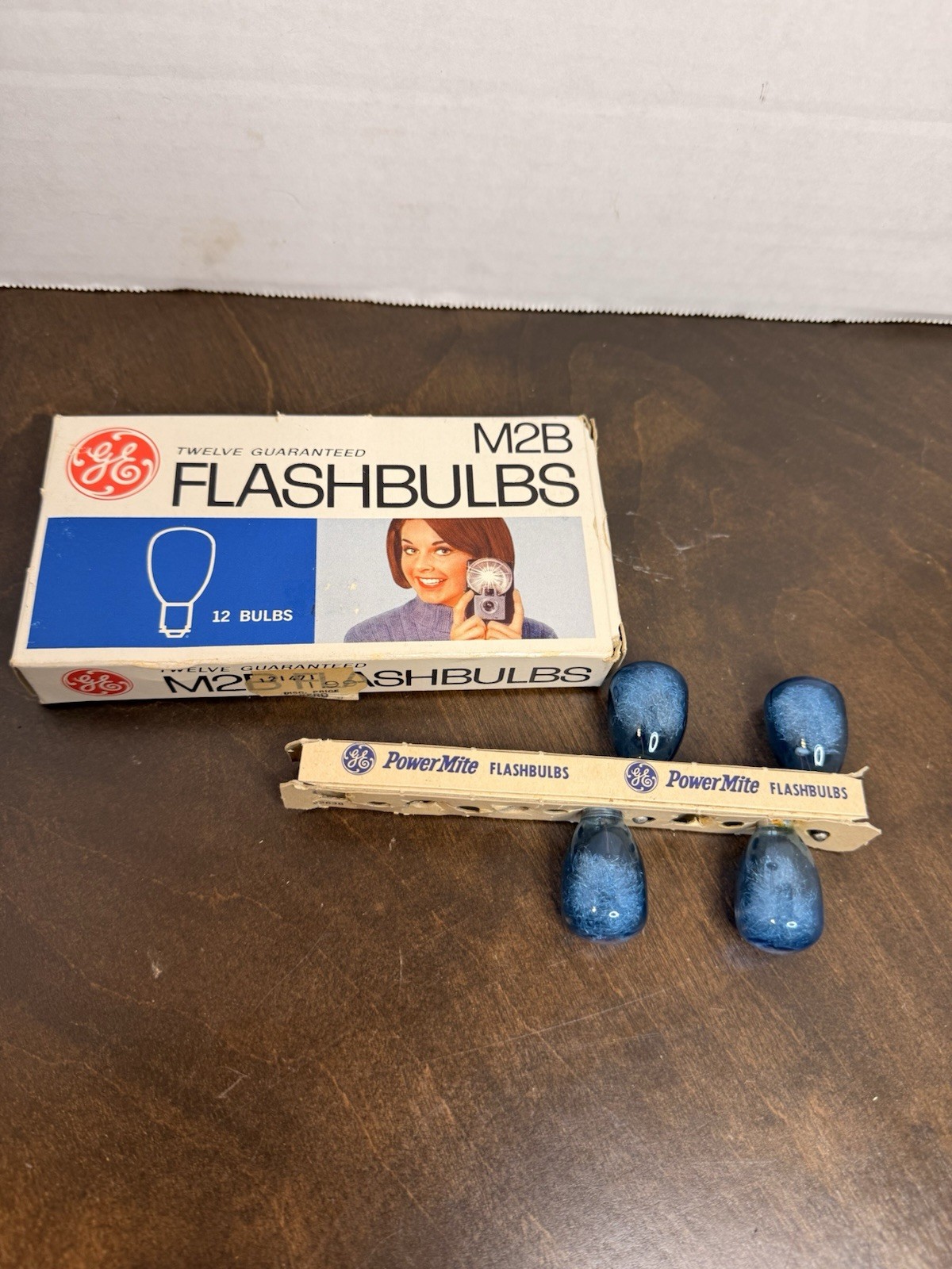 Sylvania Blue Dot FLASHBULBS M2B – 4 Bulbs