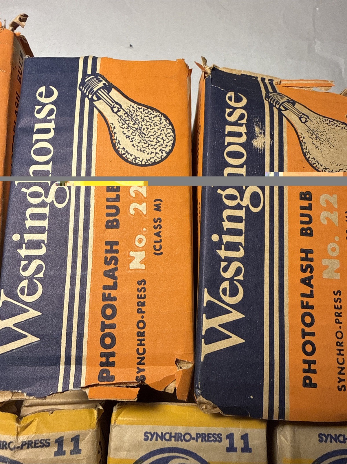 Lot of (9) GE Photoflash No 11 Lamps (6) Westinghouse No 22 Bulbs New Old Stock