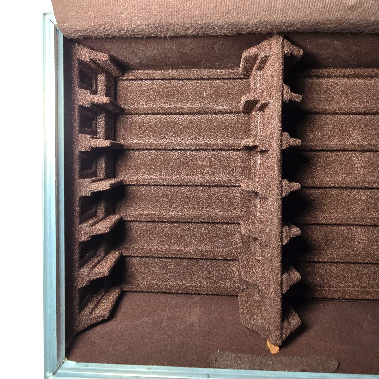 VTG Brown Vinyl Film Reel Storage Case w/ 12 Slots, Foam Inserts & Locking Clasp
