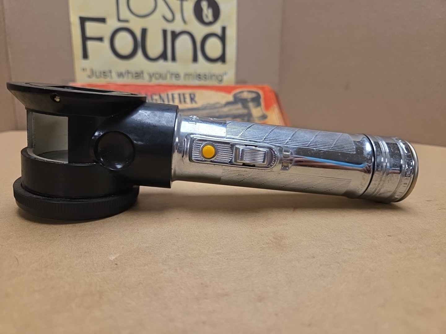 Vintage Light House 5X Flash Magnifier *SEE PICS