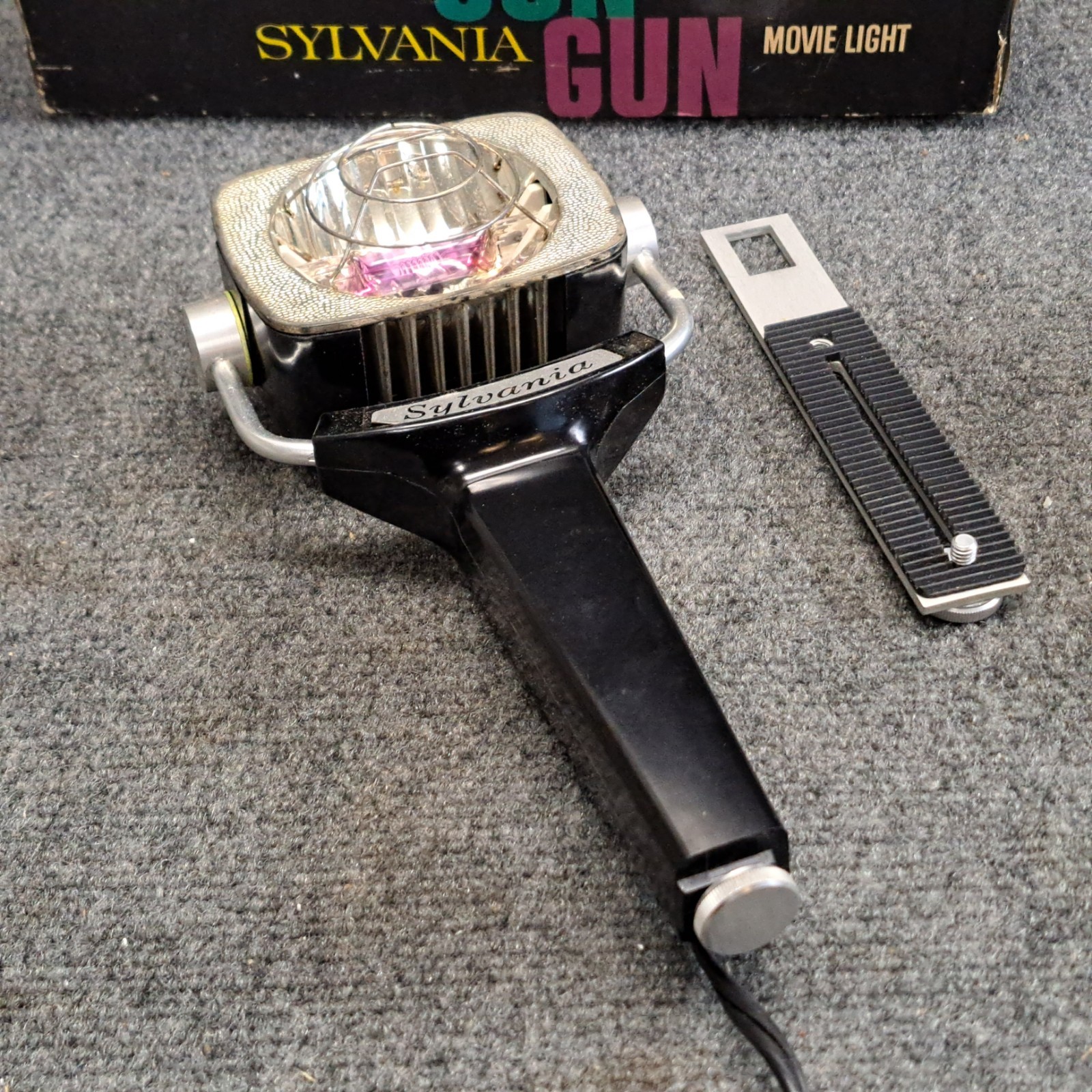 Vintage Sylvania Sun Gun Movie Light SG-1 Handheld Video Camera Lamp 120V Tested