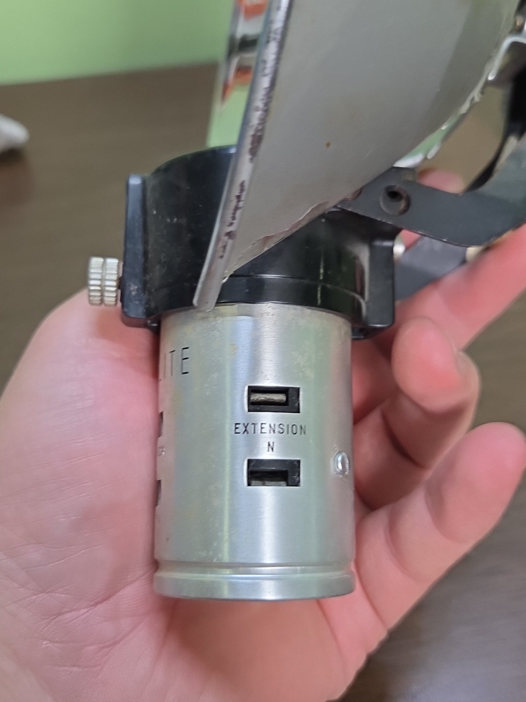 vintage Minicam Graflex flash handle with a reflector 2776