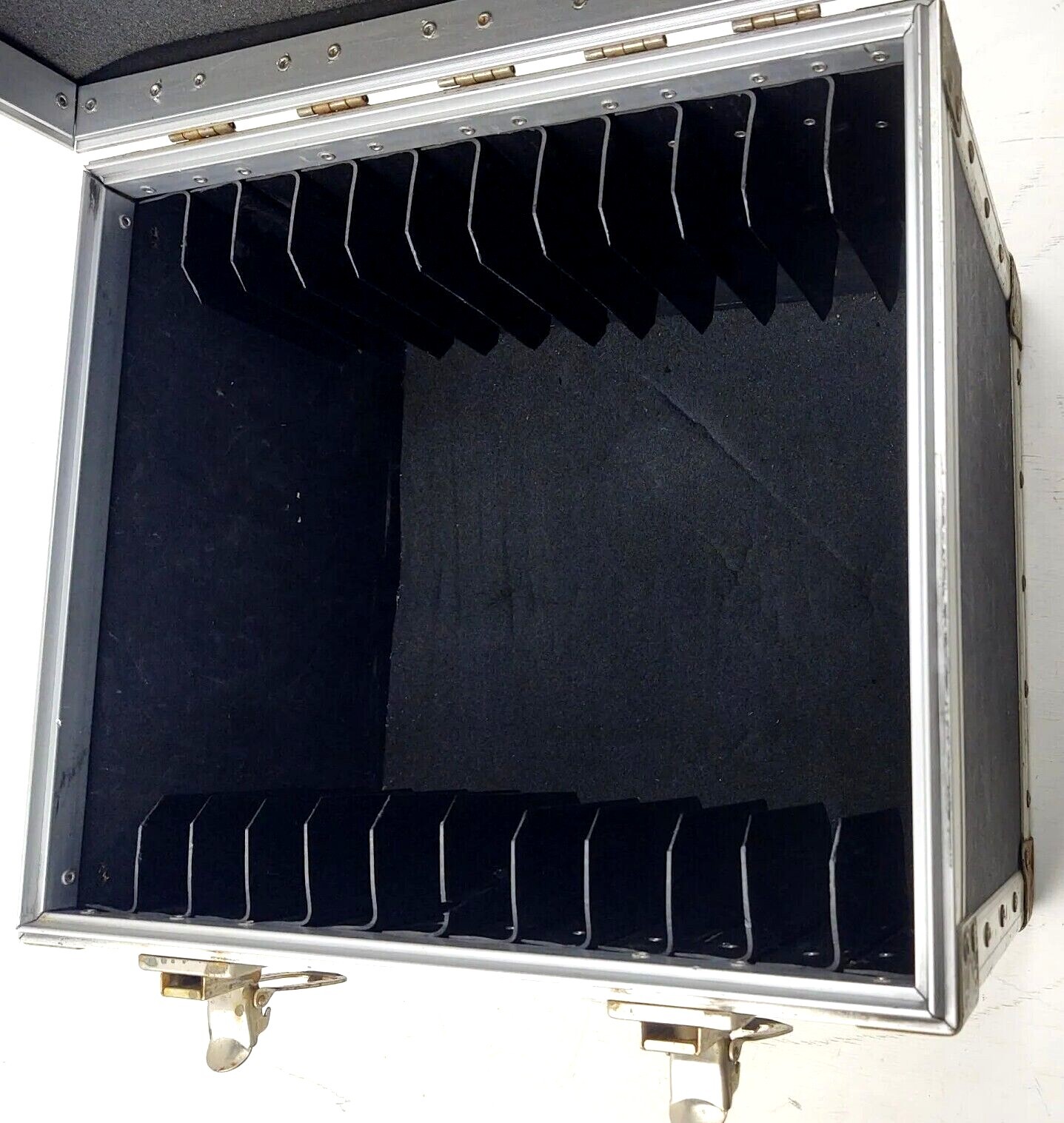 Vintage Camera Case or Film Case w/ Dividers ??? Possibly for Graphic View SEE
