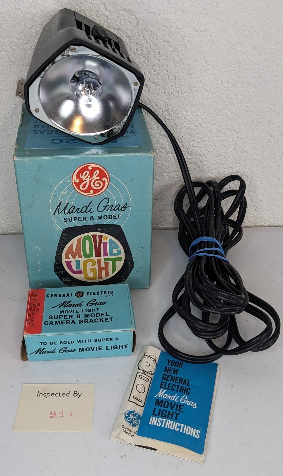 Vintage GE Mardi Gras Super 8 Movie Light MG-2C Tested Working w/Box Instruction