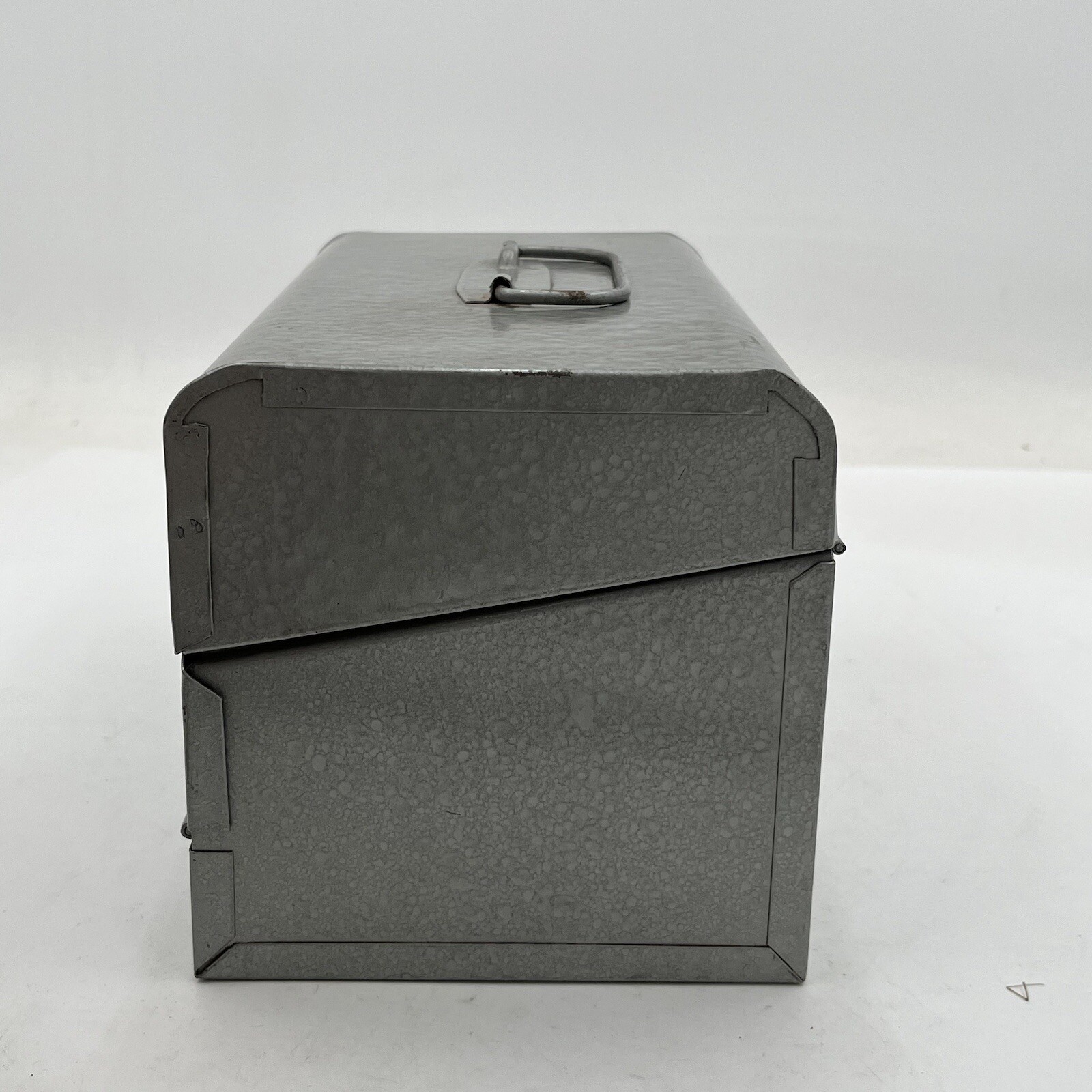 VTG Metal 8mm Movie Film Reel Can Storage Box Slotted 13 Slots For 5″ Reel Cans