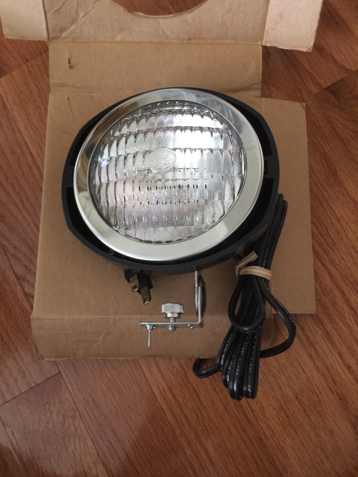 Bell & Howell Super 8 Camera light Attachment Part #41969 650 w